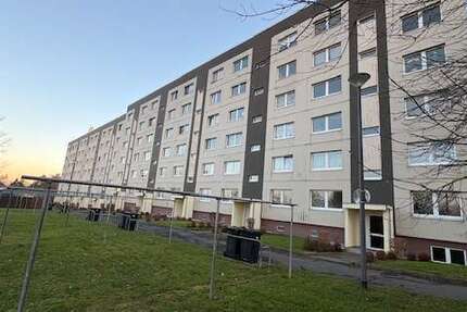 Wohnung zum Kaufen in Crimmitschau 35.000 € 56 m² 3 zimmer