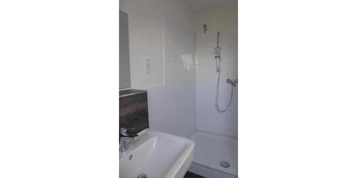 Dachgeschoßwohnung Bonn Auerberg - 1 Zimmer, 30 m&sup2;, 580&euro; | Angebot:25751673