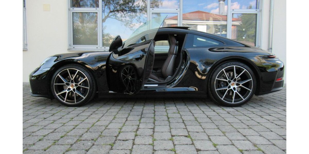 Porsche 992 4.800 km 143.950 &euro; Gauting bei Starnberg 82131