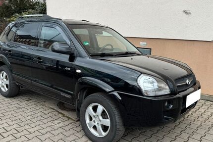 Hyundai TUCSON 240.000 km 3.549 &euro; Berlin 12045