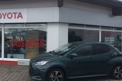 Toyota Yaris 3.000 km 25.400 € Cham 93413
