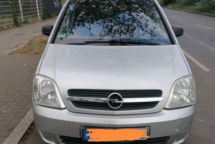 Opel Meriva 109.000 km 1.950 &euro; Berlin 10825