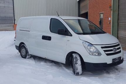 Hyundai H-1 Starex 97.645 km 8.499 &euro; Bevern 37639