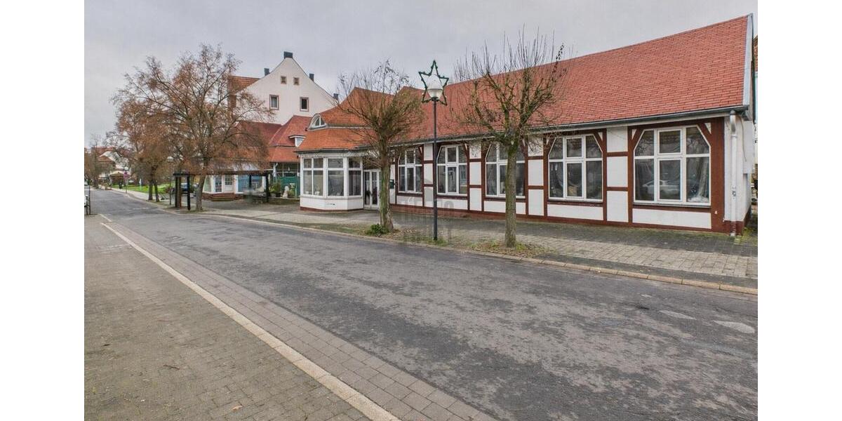 PERFEKT FÜR KONZEPTE, DIE AUFFALLEN WOLLEN - EIN ORT, DER IM GEDÄCHNIS BLEIBT: HISTORISCHE ARCHITEKTUR MIT INDIVIDUELLEM CHARME zimmer