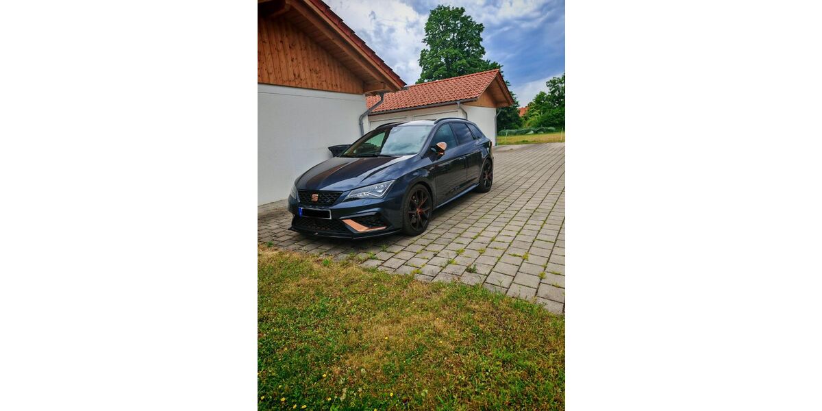 Seat Leon 60.500 km 26.399 &euro; Raisting 82399