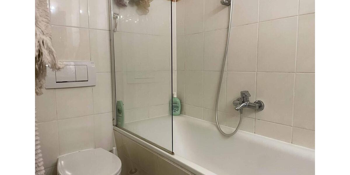 Etagenwohnung Halle (Saale) - 5.5 Zimmer, 170 m&sup2;, 1.530&euro; | Angebot:26412893