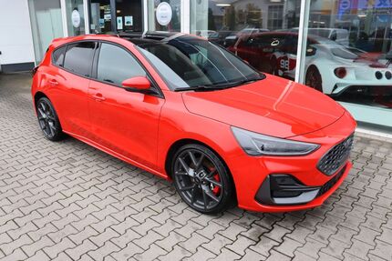 Ford Focus 7.350 km 33.780 &euro; Cham 93413