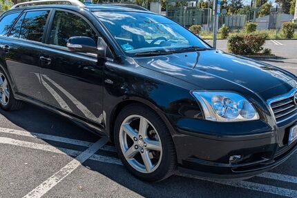 Toyota Avensis 264.000 km 2.590 &euro; Dresden 01307
