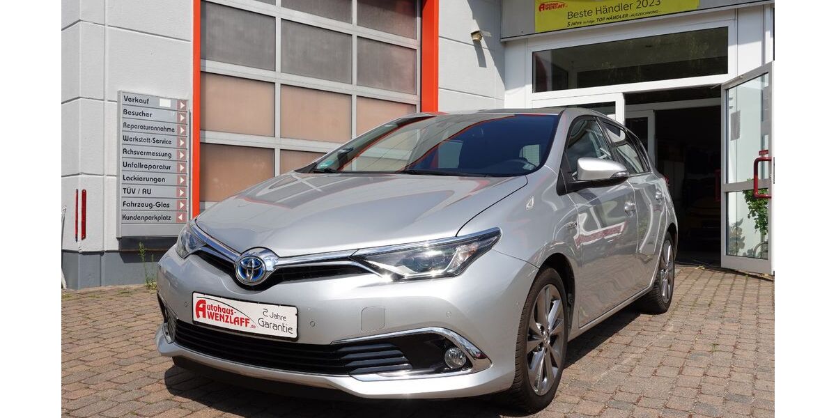 Toyota Auris 142.994 km 12.900 &euro; Dahlwitz Hoppegarten 15366