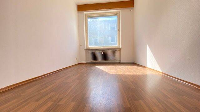 Gewerbeobjekt Freilassing - 1 Zimmer, 17 m&sup2;, 210&euro; | Angebot:26318738