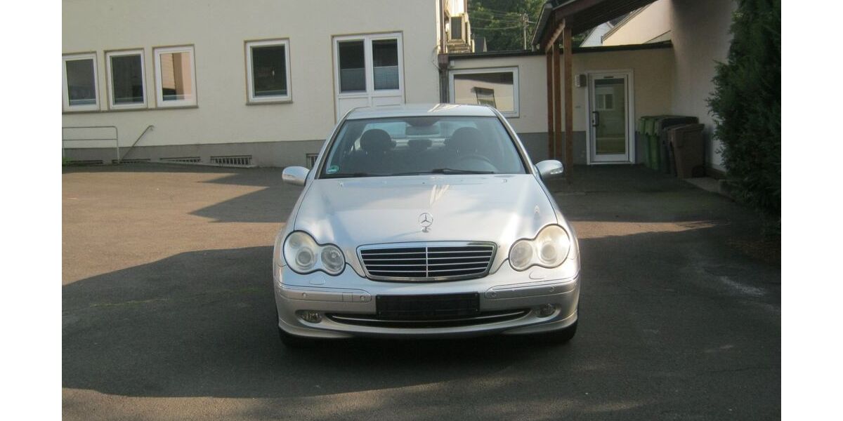Mercedes-Benz C 320 300.000 km 2.999 &euro; Bergneustadt 51702