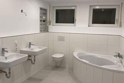 Wohnung Donaueschingen - 7 Zimmer, 312 m&sup2;, 2.190&euro; | Angebot:25114620