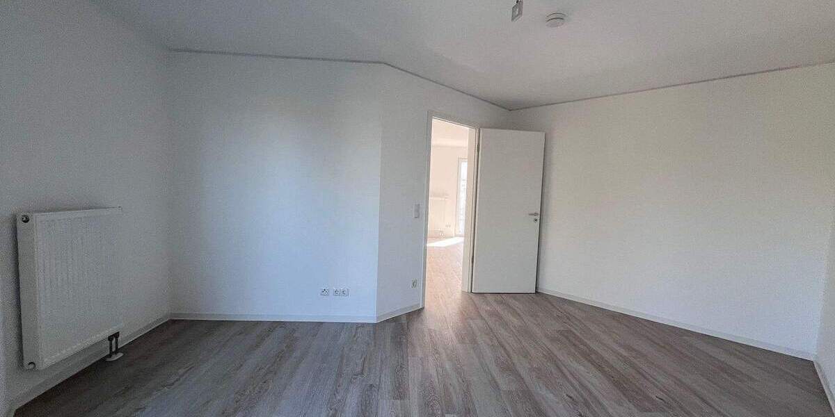 Etagenwohnung Nürnberg Steinbühl - 2 Zimmer, 65 m&sup2;, 830&euro; | Angebot:26344016