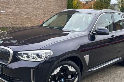 BMW iX3 112.711 km 26.900 &euro; Düsseldorf 40597