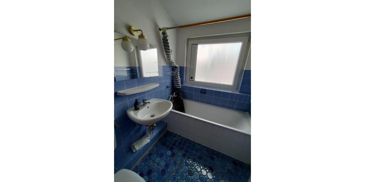 Dachgeschoßwohnung Tönisvorst - 3 Zimmer, 68 m&sup2;, 510&euro; | Angebot:26262911