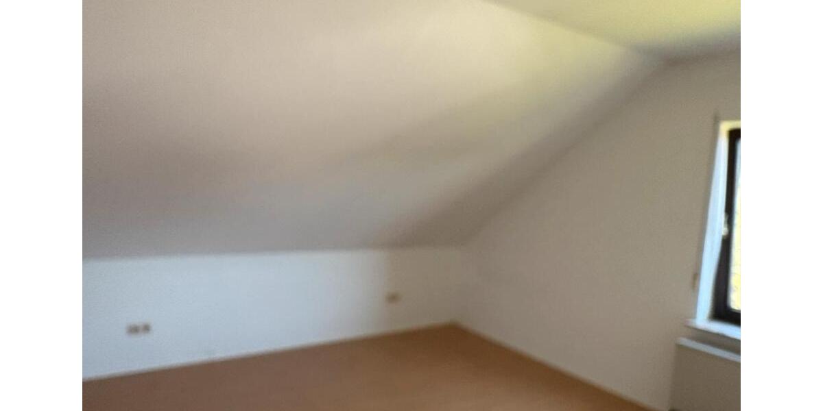 Dachgeschoßwohnung Dransfeld - 4 Zimmer, 87 m&sup2;, 750&euro; | Angebot:26398862