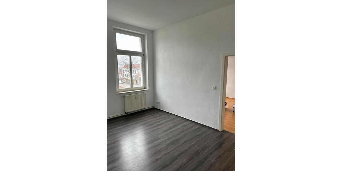 Etagenwohnung Artern - 4 Zimmer, 115 m&sup2;, 999&euro; | Angebot:25294460