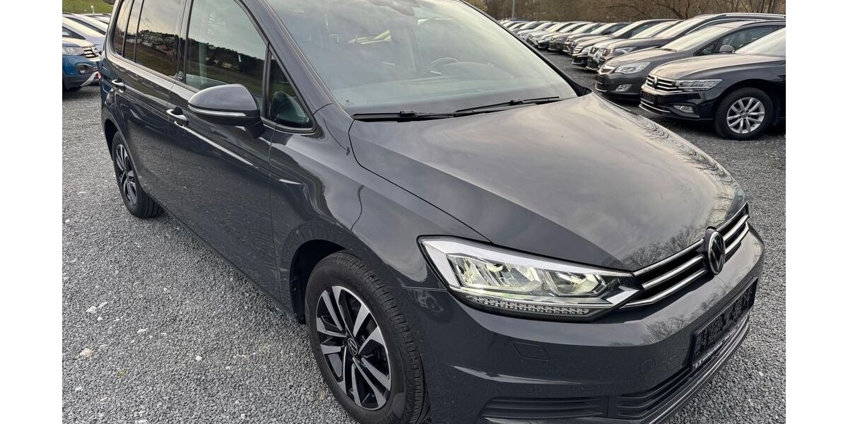 VW Touran 152.321 km 20.285 &euro; Boxberg 97944