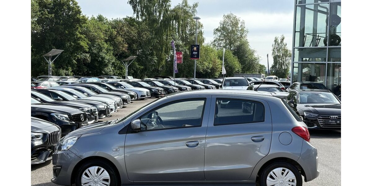 Mitsubishi Space Star 1.0 DiamantEdition KLIMAANLAGE/1.HAND 90.784 km 5.900 &euro; Villingen-Schwenningen 78054