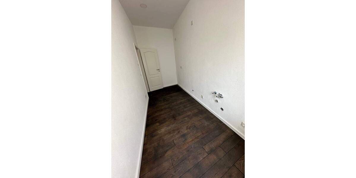 Frei ab 01.02.2026 Gute Lage 4-Zimmer-Wohnung zimmer