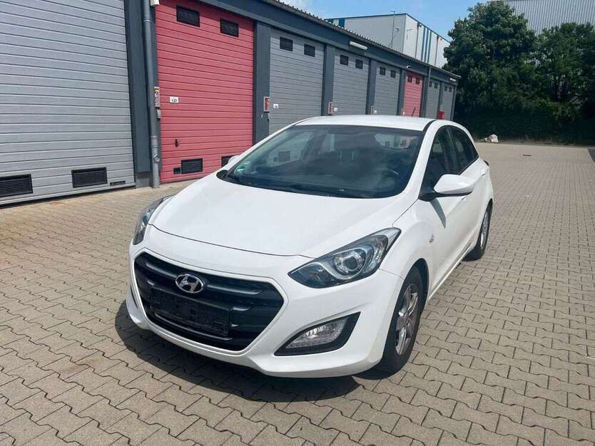 i30