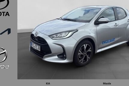 Toyota Yaris 9.000 km 21.950 &euro; Schortens 26419