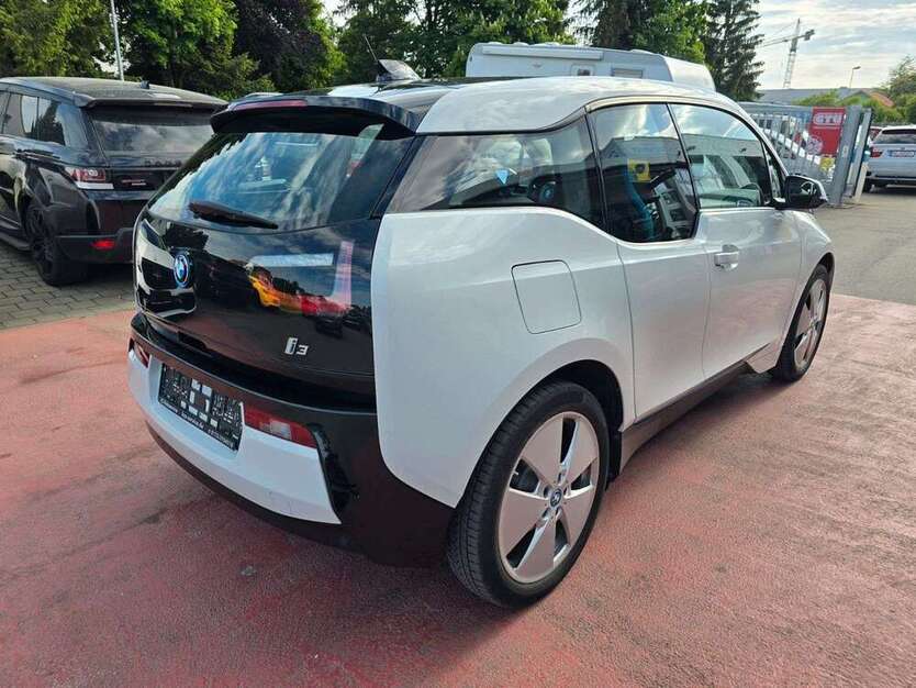 i3