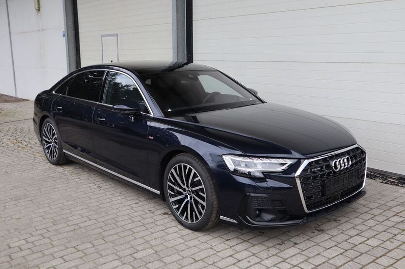 Audi A8 2.400 km 83.000 € Passau 94034