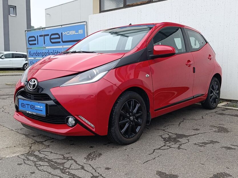 Toyota Aygo (X) 48.521 km 7.690 € Pfullingen 72793