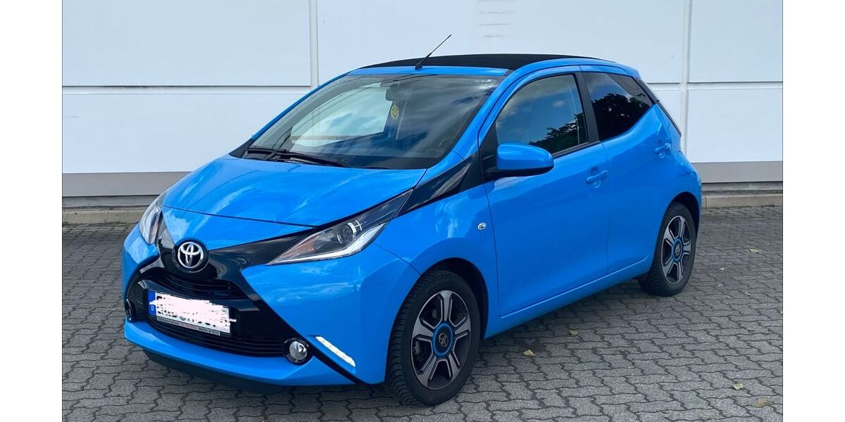 Toyota Aygo (X) 33.008 km 8.290 &euro; Guben 03172