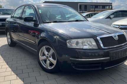 Skoda Superb 257.000 km 1.999 € Weiden 92637