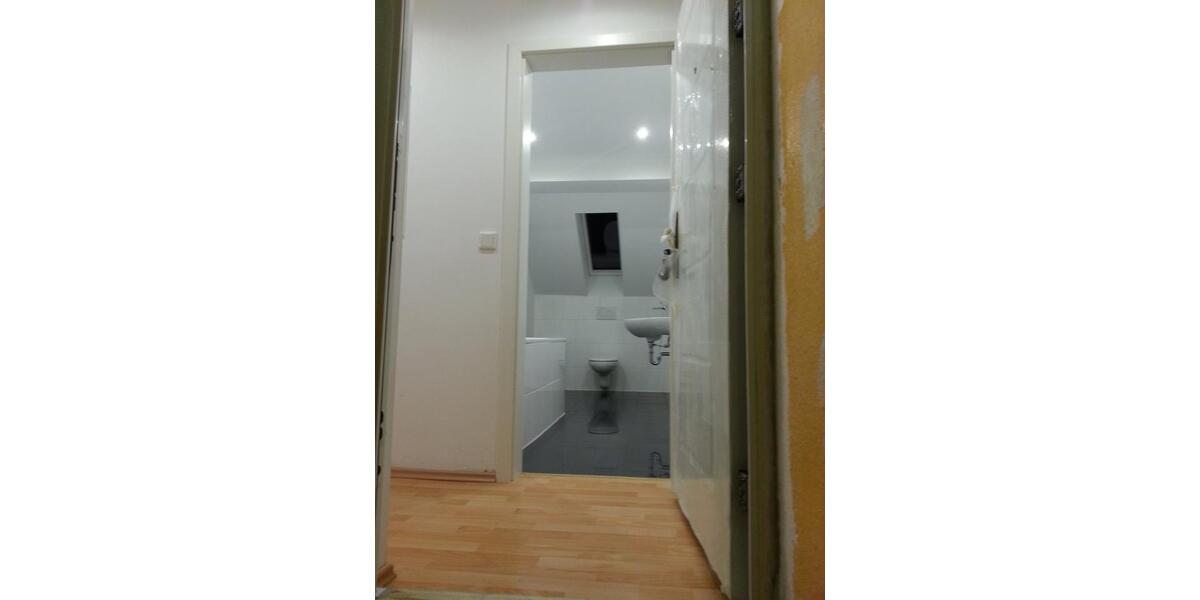 Dachgeschoßwohnung Neuss Furth-Mitte - 2 Zimmer, 50 m&sup2;, 550&euro; | Angebot:24573894