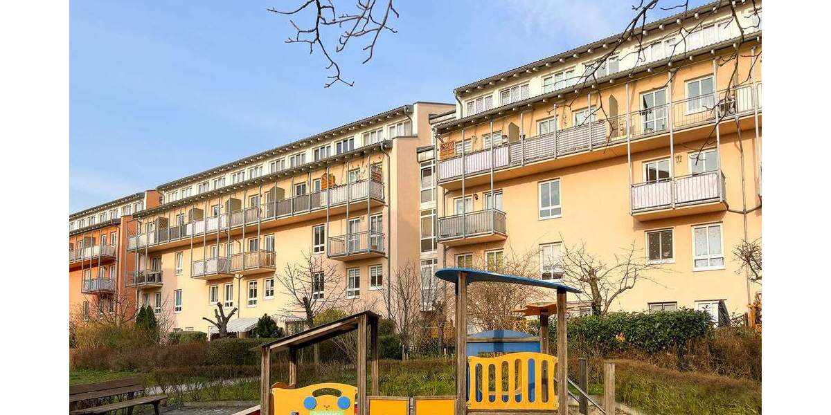 Ruhig gelegene 3-Raumwohnung mit Parkett, 2 Balkonen und Tiefgaragenstellplatz 3 zimmer