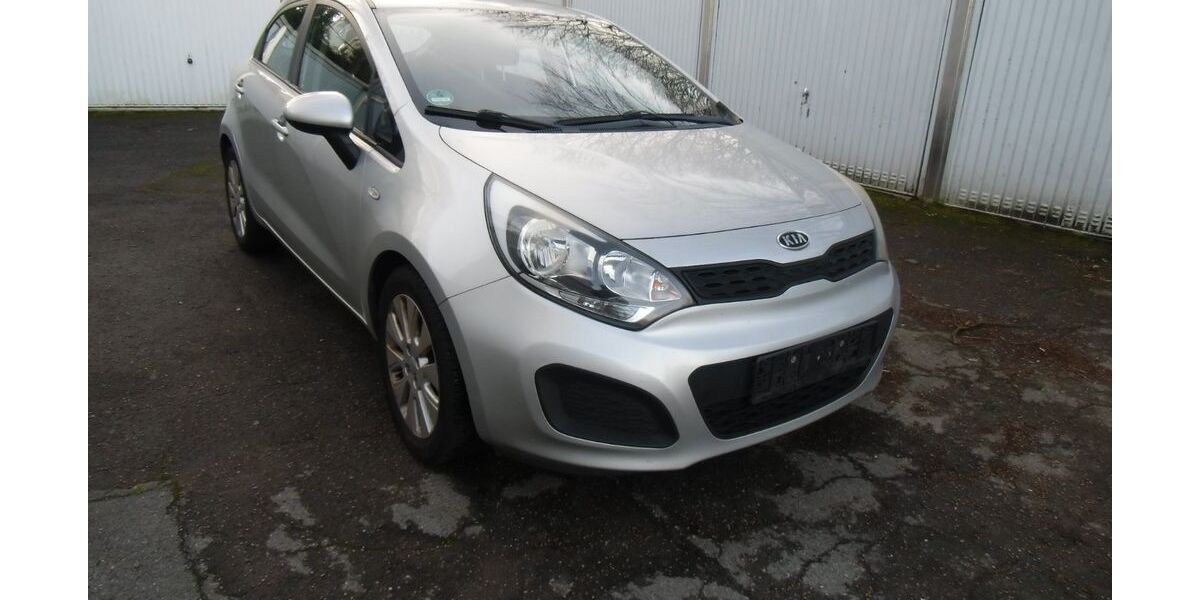 Kia Rio 117.000 km 5.790 &euro; Aachen 52068