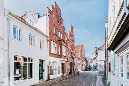 Haus zum Kaufen in Lüneburg 698.000 € 198 m²