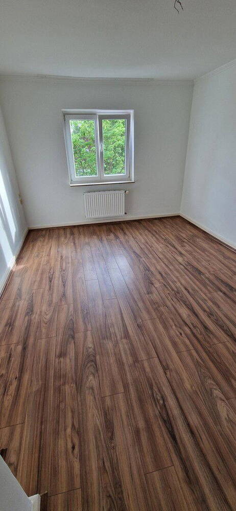 ERSTBEZUG nach Sanierung sofort frei! - Lichtdurchflutete wunderschöne 2 Zimmer Mietwohnung