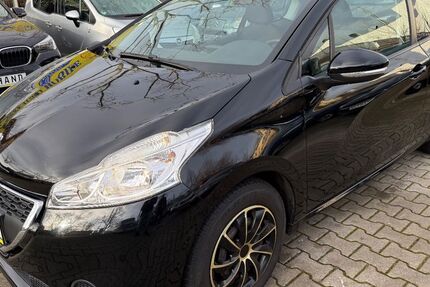 Peugeot 208 96.370 km 4.850 &euro; Berlin Wittenau -Reinickendorf 13407