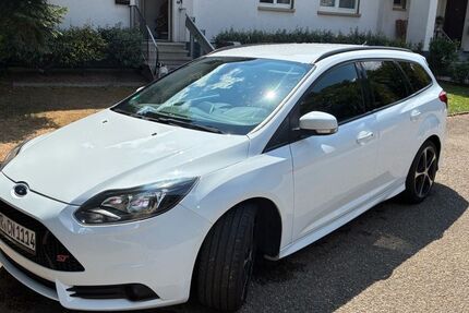 Ford Focus 164.000 km 11.500 &euro; Umkirch 79224