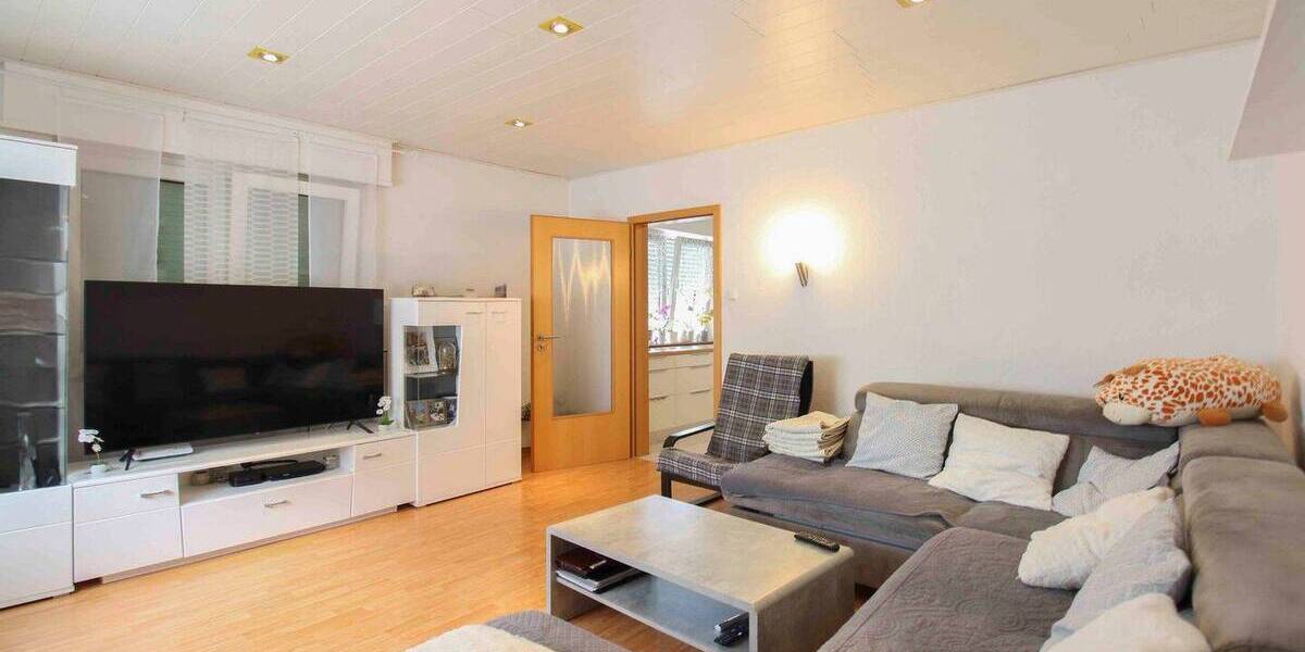 Mehrfamilienhaus, Wohnhaus Hockenheim - 6 Zimmer, 399.000&euro; | Angebot:26275948