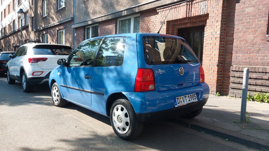 VW Lupo 112.000 km 2.500 &euro; Düsseldorf 40476