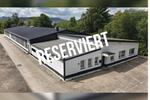 RESERVIERT! Geräumige und renovierte Lager- und Produktionshalle inklusive Büroräume mit großzügigem Außenbereich und optimaler Anbindung zimmer