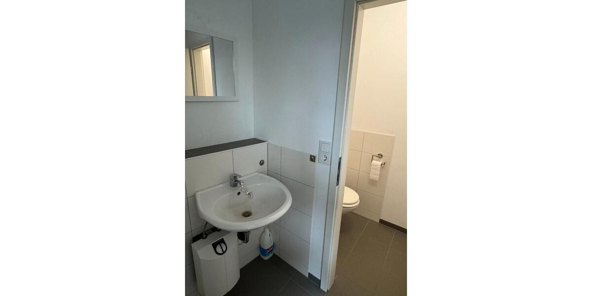Gewerbeobjekt Singen (Hohentwiel) - 1.680&euro; | Angebot:26250985