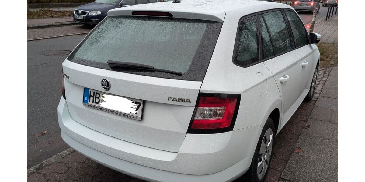 Skoda Fabia 126.000 km 7.300 &euro; BREMEN 28359