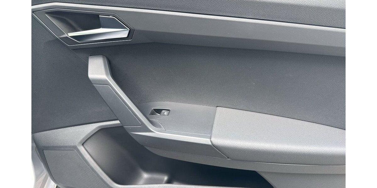 Seat Arona Style *Navi-App/SHZG/LED/Kamera/PDC* 13.138 km 16.980 &euro; Bamberg 96052