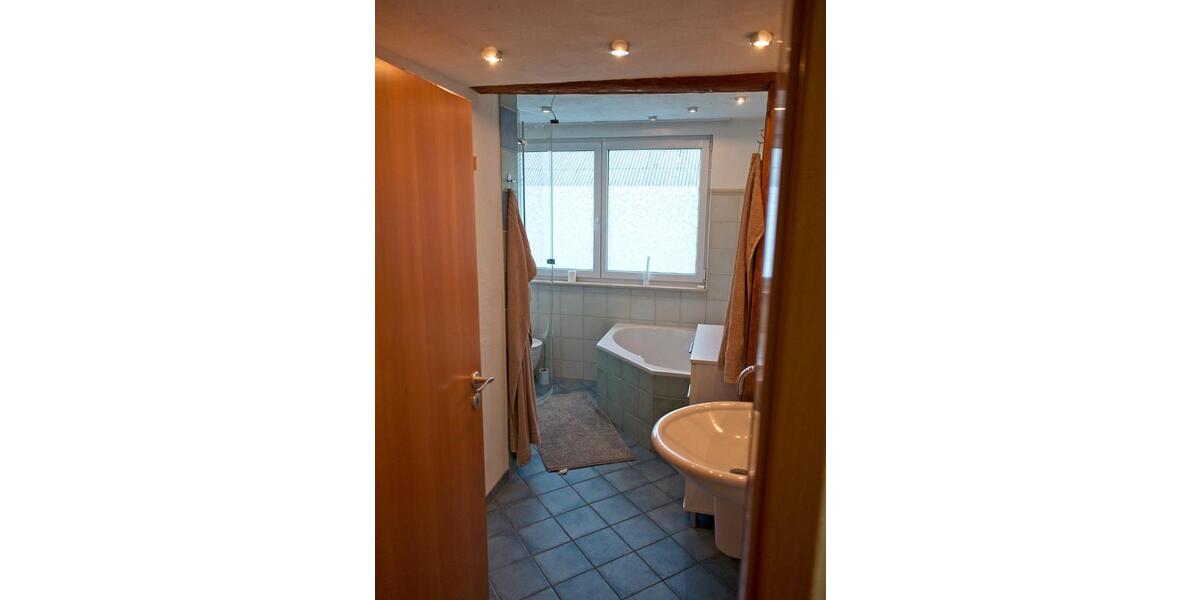 Einfamilienhaus Gruibingen - 5 Zimmer, 120 m&sup2;, 1.450&euro; | Angebot:26137748