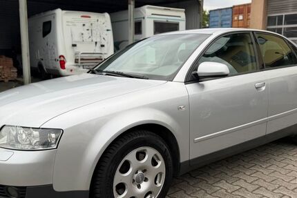 Audi A4 198.000 km 2.990 &euro; Frankfurt am Main 65933