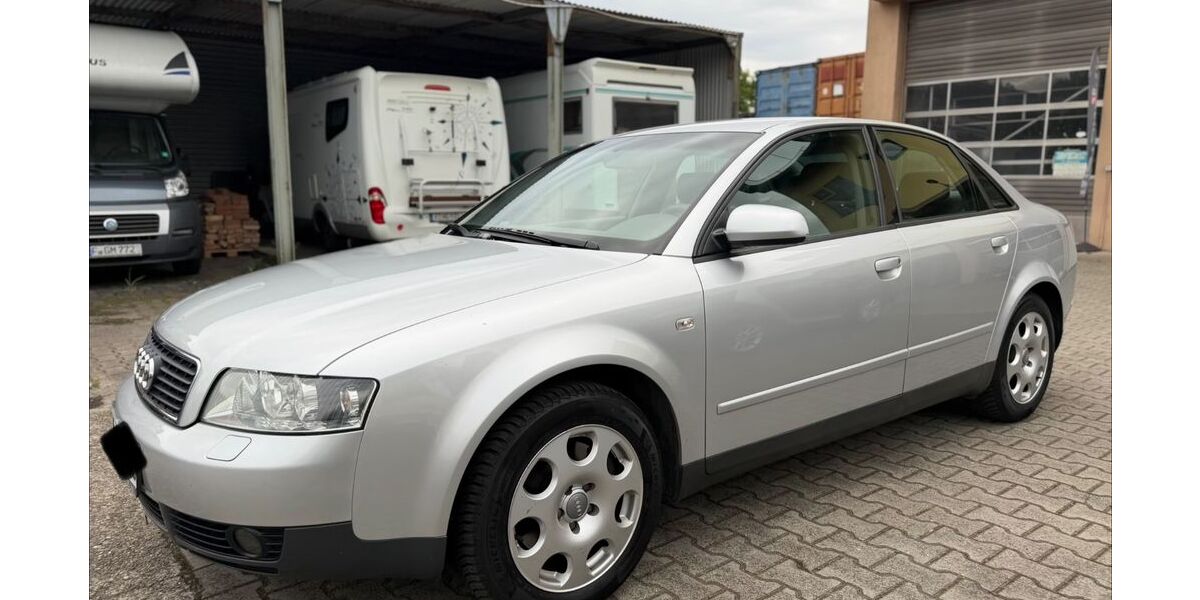 Audi A4 198.000 km 2.990 &euro; Frankfurt am Main 65933