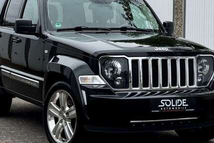 Jeep Cherokee 162.000 km 11.900 &euro; Schwarzenbek 21493