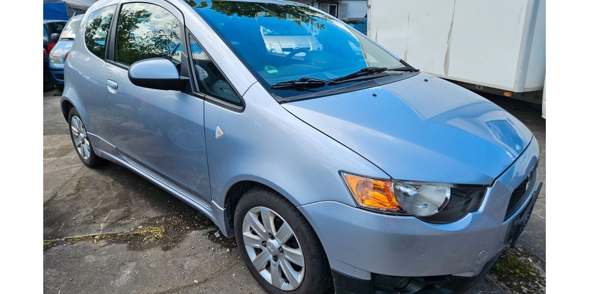 Mitsubishi Colt 233.191 km 2.490 &euro; München OT Trudering-Riem 81825