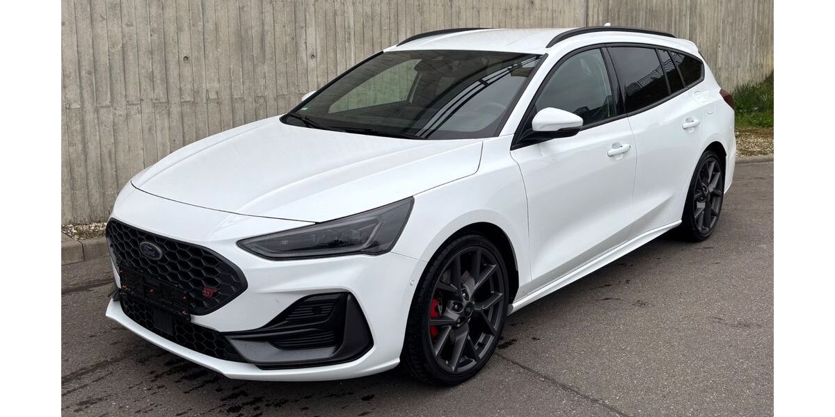 Ford Focus 45.990 km 28.760 &euro; Essingen 73457